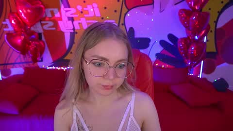 Snapshot of emilysunshines chatting on February 18, 2025, 11:19 pm MY NAME IS Emily WELCOME EVERYONE I WILL BE HAPPY TO GIVE YOU WHAT YOU HAVE DREAMED OF FOR SO LONG online show from February 18, 2025, 11:19 pm