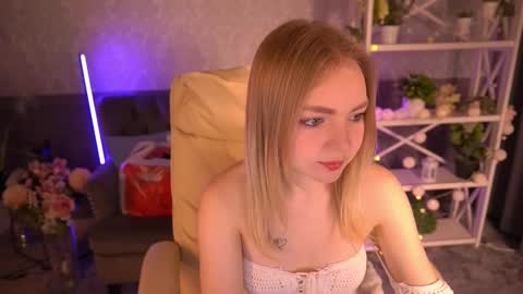 Snapshot of emilysunshines chatting on March 9, 2025, 9:03 pm MY NAME IS Emily WELCOME EVERYONE I WILL BE HAPPY TO GIVE YOU WHAT YOU HAVE DREAMED OF FOR SO LONG online show from March 9, 2025, 9:03 pm