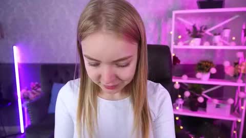 Snapshot of emilysunshines chatting on October 2, 2025, 7:04 am MY NAME IS Emily WELCOME EVERYONE I WILL BE HAPPY TO GIVE YOU WHAT YOU HAVE DREAMED OF FOR SO LONG online show from October 2, 2025, 7:04 am