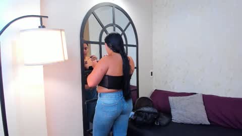 Snapshot of emilythyson chatting on September 24, 2025, 12:08 pm Emily Thyson online show from September 24, 2025, 12:08 pm