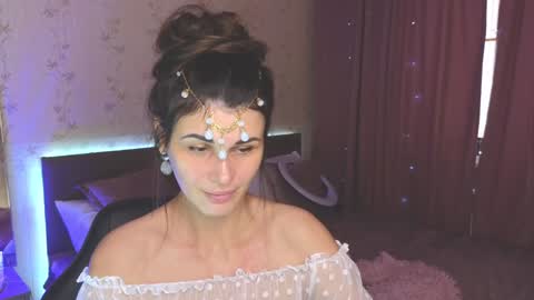 Emily online show from December 30, 2024, 6:42 am