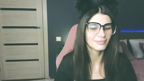 Emily online show from February 9, 2025, 11:14 am