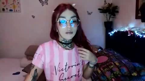 Snapshot of emilywhitee_ chatting on January 10, 2025, 2:04 am Valentina independent model online show from January 10, 2025, 2:04 am