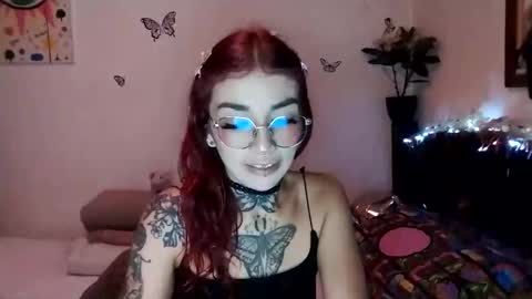 Snapshot of emilywhitee_ chatting on January 11, 2025, 3:02 am Valentina independent model online show from January 11, 2025, 3:02 am