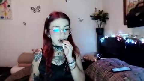 Snapshot of emilywhitee_ chatting on January 27, 2025, 1:59 am Valentina independent model online show from January 27, 2025, 1:59 am