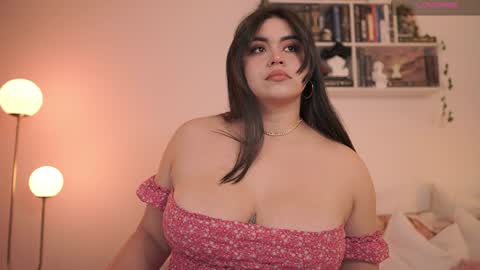 Snapshot of emilyxrose_ chatting on February 3, 2025, 7:42 pm IG thickemmsss online show from February 3, 2025, 7:42 pm