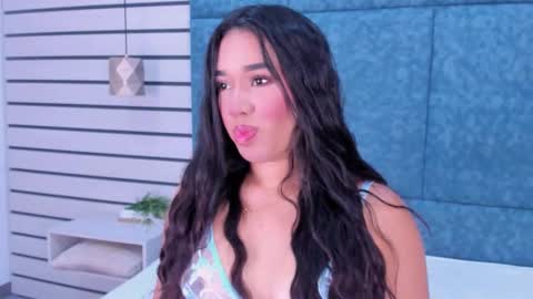 Emily  online show from September 18, 2025, 11:34 am