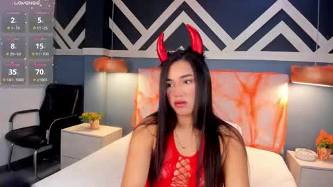 Emily  online show from October 10, 2025, 11:42 am