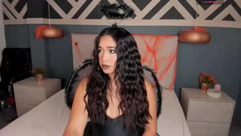 Emily  online show from October 31, 2025, 11:55 am