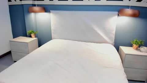 Emily  online show from December 15, 2025, 12:53 pm