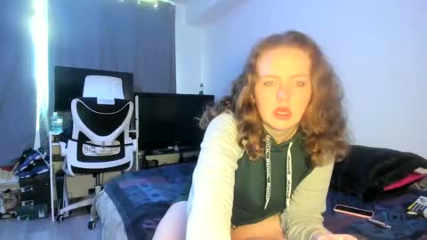 emliyjamesmjb online show from January 23, 2025, 9:39 am