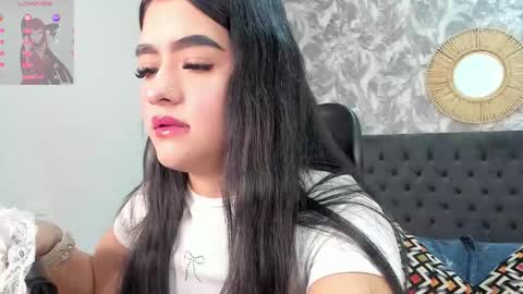 Snapshot of emma_1025 chatting on October 10, 2025, 12:15 pm emma  online show from October 10, 2025, 12:15 pm