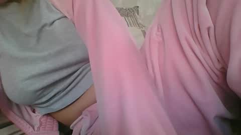 Snapshot of emma_991 chatting on October 10, 2025, 9:08 am emma_991 online show from October 10, 2025, 9:08 am