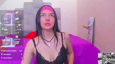 Snapshot of emma__15 chatting on December 15, 2025, 5:12 am emma online show from December 15, 2025, 5:12 am