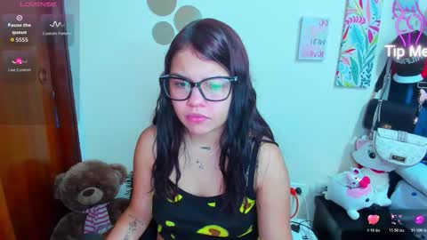 emma_boo_ online show from December 1, 2025, 3:50 pm