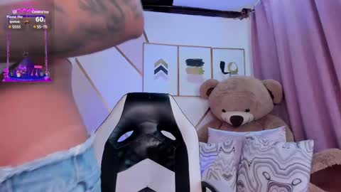 Snapshot of emma_carterr1 chatting on February 23, 2025, 10:20 pm pau online show from February 23, 2025, 10:20 pm