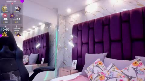 Snapshot of emma_carterr1 chatting on October 13, 2025, 7:58 pm pau online show from October 13, 2025, 7:58 pm