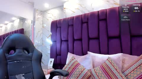 Snapshot of emma_carterr1 chatting on November 1, 2025, 1:46 pm pau online show from November 1, 2025, 1:46 pm