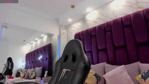 Snapshot of emma_carterr1 chatting on November 23, 2025, 3:01 pm pau online show from November 23, 2025, 3:01 pm