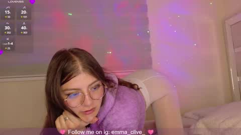 Snapshot of emma_clive chatting on February 15, 2025, 3:42 am Emma online show from February 15, 2025, 3:42 am