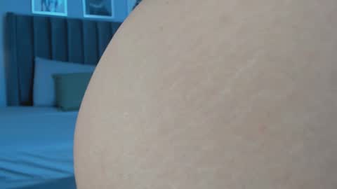 Emma online show from November 16, 2025, 12:33 pm