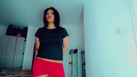 Snapshot of emma_diva chatting on December 22, 2024, 2:39 am emma online show from December 22, 2024, 2:39 am