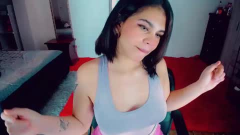 Snapshot of emma_diva chatting on February 15, 2025, 12:59 am emma online show from February 15, 2025, 12:59 am