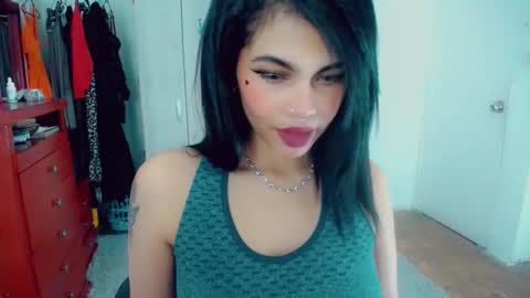 Snapshot of emma_diva chatting on October 24, 2025, 1:13 am emma online show from October 24, 2025, 1:13 am