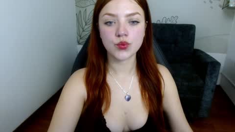 Snapshot of emma_ford1 chatting on January 23, 2025, 11:58 pm Emma  online show from January 23, 2025, 11:58 pm