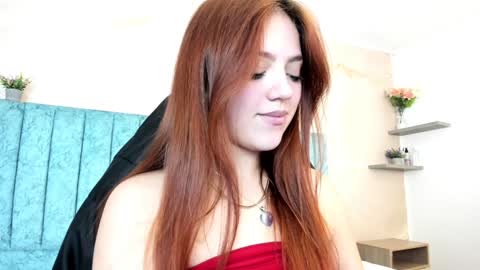 Snapshot of emma_ford1 chatting on February 8, 2025, 7:48 am Emma  online show from February 8, 2025, 7:48 am