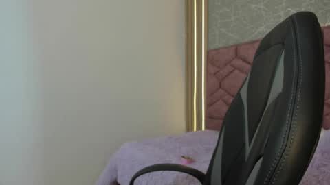 Snapshot of emma_ford1 chatting on February 11, 2025, 11:21 am Emma  online show from February 11, 2025, 11:21 am