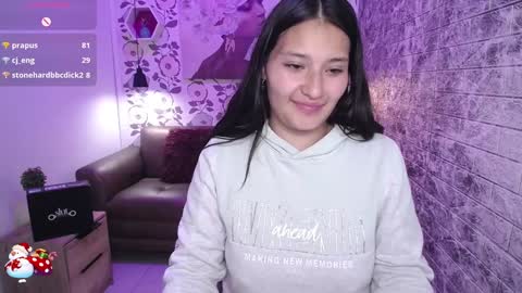 Snapshot of emma_garciaa_ chatting on December 14, 2024, 9:40 am emma online show from December 14, 2024, 9:40 am