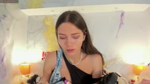 emma_jhoons online show from October 28, 2025, 11:03 am