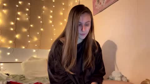 emma_just online show from February 20, 2025, 10:48 am