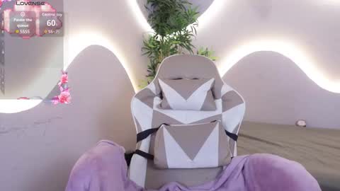 Snapshot of emma_lirys chatting on November 20, 2025, 5:51 am Emma online show from November 20, 2025, 5:51 am