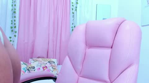 Emma online show from March 4, 2025, 7:32 pm