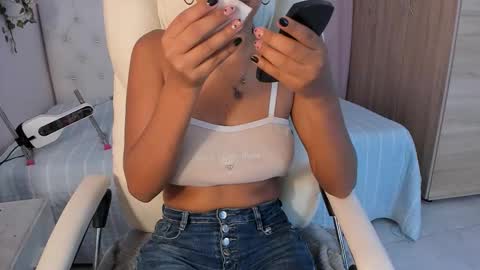 Emma online show from October 29, 2025, 7:37 pm