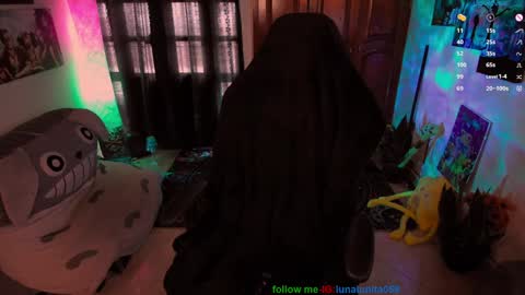 Snapshot of emma_luna059 chatting on December 9, 2024, 9:26 pm LUNA online show from December 9, 2024, 9:26 pm