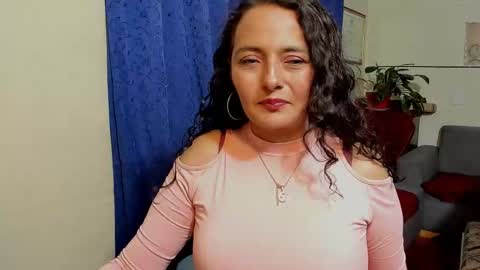 Snapshot of emma_luxy chatting on September 28, 2025, 12:16 am emma luxy online show from September 28, 2025, 12:16 am