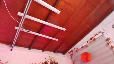 emma online show from October 21, 2025, 12:06 pm