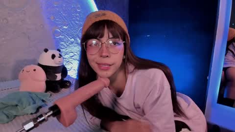 Snapshot of emma_nakamura chatting on January 26, 2025, 2:08 pm online show from January 26, 2025, 2:08 pm