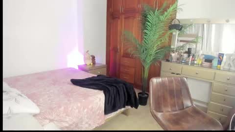 Emma online show from September 9, 2025, 11:59 pm