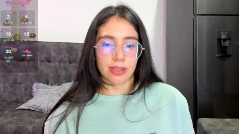Snapshot of emma_sandovaal chatting on December 23, 2024, 2:13 am Emma online show from December 23, 2024, 2:13 am