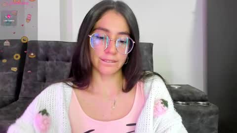 Snapshot of emma_sandovaal chatting on February 26, 2025, 1:53 am Emma online show from February 26, 2025, 1:53 am