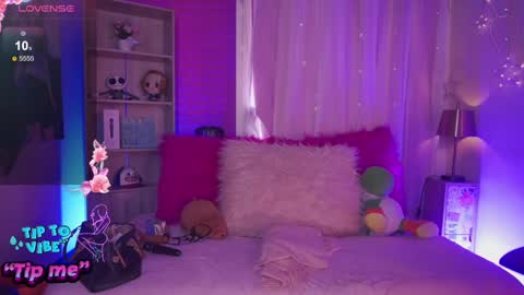 Snapshot of emma_soffia_ chatting on February 1, 2025, 7:02 pm EMMA online show from February 1, 2025, 7:02 pm