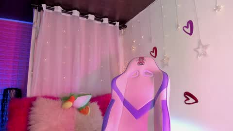 Snapshot of emma_soffia_ chatting on March 5, 2025, 9:48 pm EMMA online show from March 5, 2025, 9:48 pm