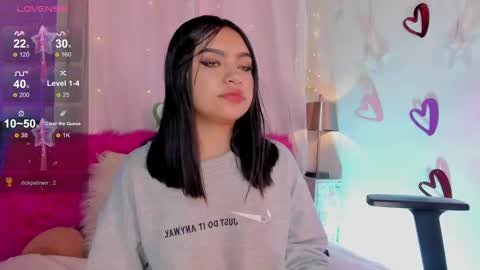 Snapshot of emma_soffia_ chatting on March 7, 2025, 6:54 pm EMMA online show from March 7, 2025, 6:54 pm