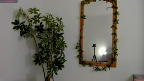 Emma  online show from December 14, 2025, 6:01 pm