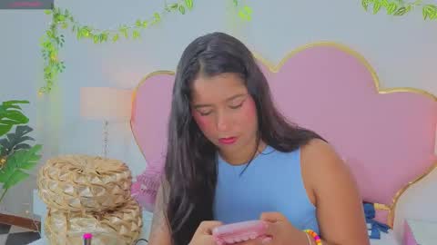 Snapshot of emmacrush chatting on September 8, 2025, 10:42 pm Welcome Im yosein Your love is my passion activate it with your tips and enjoy with me online show from September 8, 2025, 10:42 pm