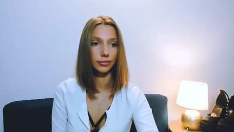 emmadesire online show from November 16, 2025, 4:01 pm